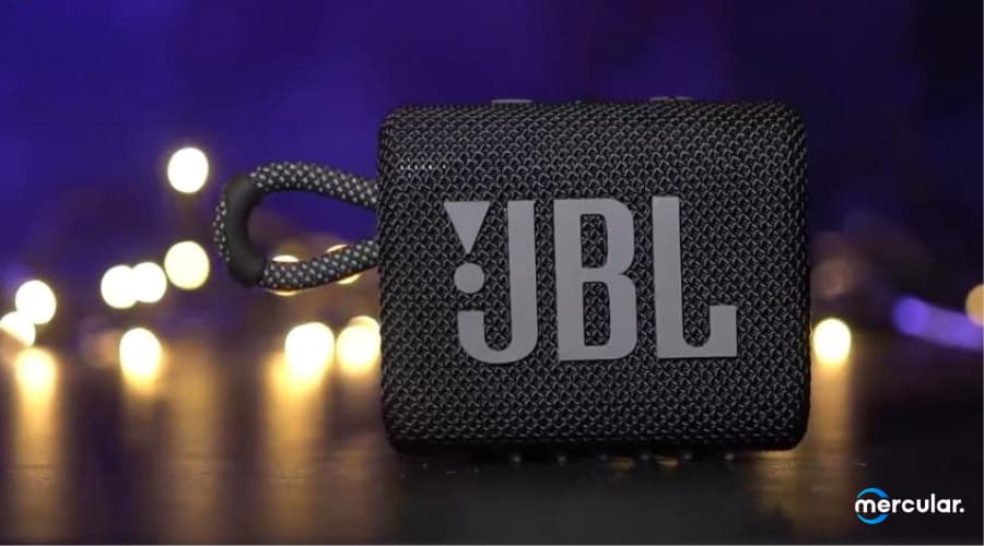 ลำโพง JBL GO 3 หลอดไฟ พื้นหลัง