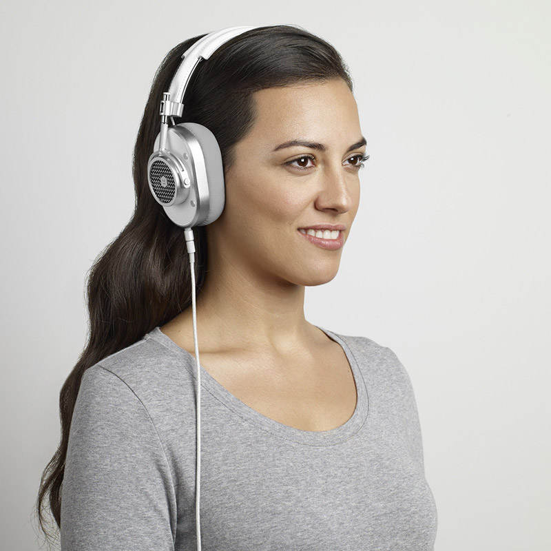 หูฟัง Master & Dynamic MH40 Headphone White